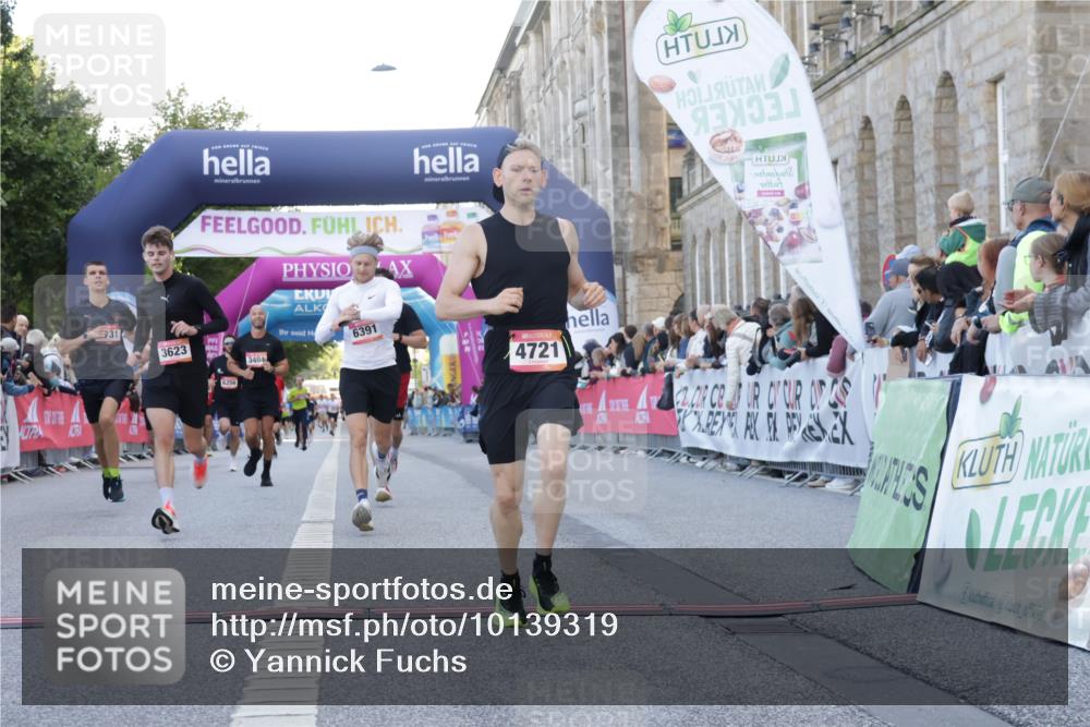 06.09.2026 - CURREX Alsterlauf Yannick Fuchs http://msf.ph/oto/10139319 06.09.2026 09:45:56 Ziel 2054, 2731, 2828, 3623, 3956, 4341, 4721, 4828, 5123, 6072, 6113, 6391, 8193 meine-sportfotos.de