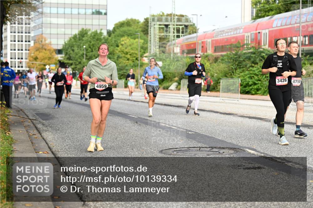 06.09.2026 - CURREX Alsterlauf Dr. Thomas Lammeyer http://msf.ph/oto/10139334 06.09.2026 10:06:18 Laufen 4239, 2057, 4959, 3426, 4710 meine-sportfotos.de