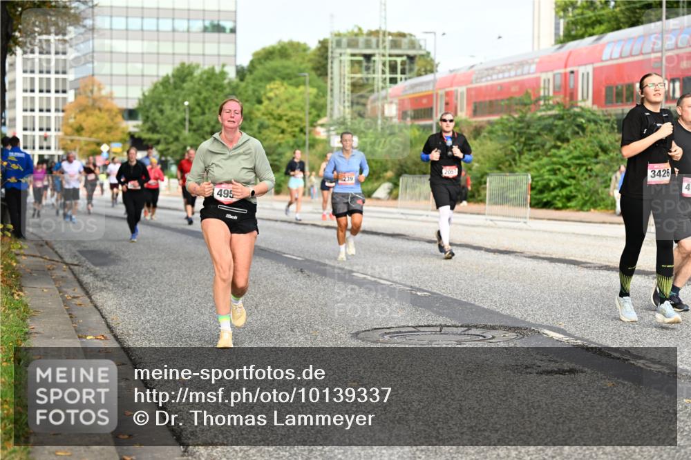 06.09.2026 - CURREX Alsterlauf Dr. Thomas Lammeyer http://msf.ph/oto/10139337 06.09.2026 10:06:18 Laufen 495, 239, 2057, 3426, 4 meine-sportfotos.de