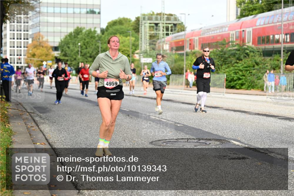 06.09.2026 - CURREX Alsterlauf Dr. Thomas Lammeyer http://msf.ph/oto/10139343 06.09.2026 10:06:18 Laufen 4239, 2057, 4959 meine-sportfotos.de