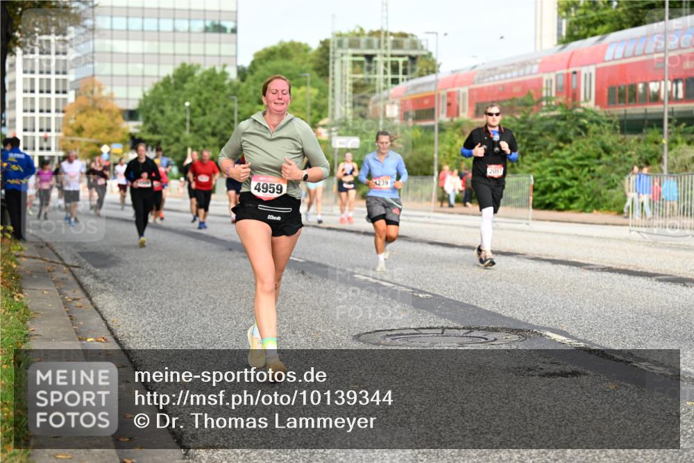 06.09.2026 - CURREX Alsterlauf Dr. Thomas Lammeyer http://msf.ph/oto/10139344 06.09.2026 10:06:19 Laufen 4239, 4959, 2057 meine-sportfotos.de