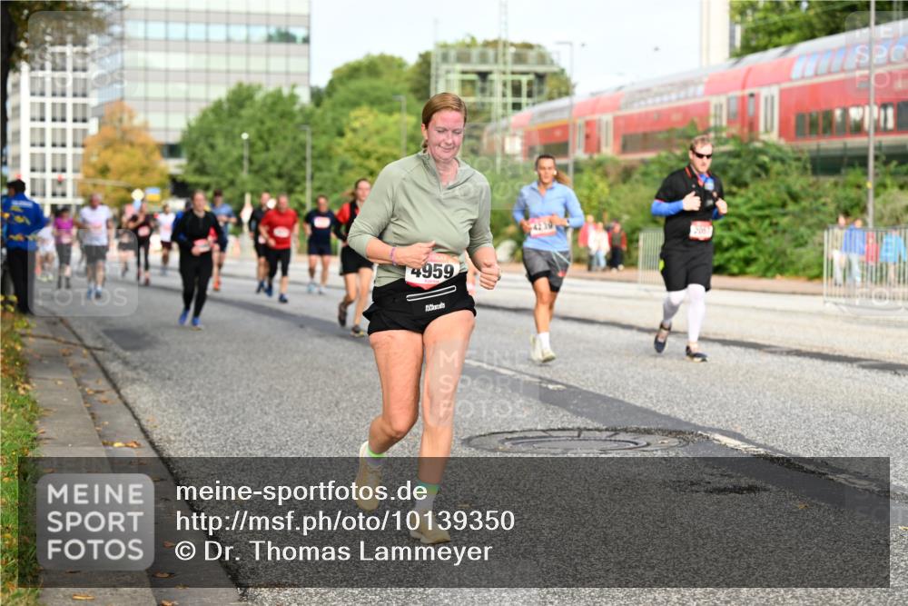 06.09.2026 - CURREX Alsterlauf Dr. Thomas Lammeyer http://msf.ph/oto/10139350 06.09.2026 10:06:19 Laufen 4959 meine-sportfotos.de
