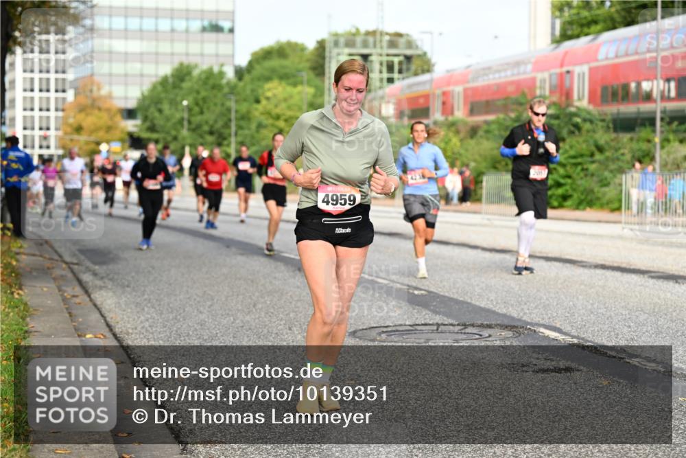 06.09.2026 - CURREX Alsterlauf Dr. Thomas Lammeyer http://msf.ph/oto/10139351 06.09.2026 10:06:19 Laufen 4959, 42 meine-sportfotos.de