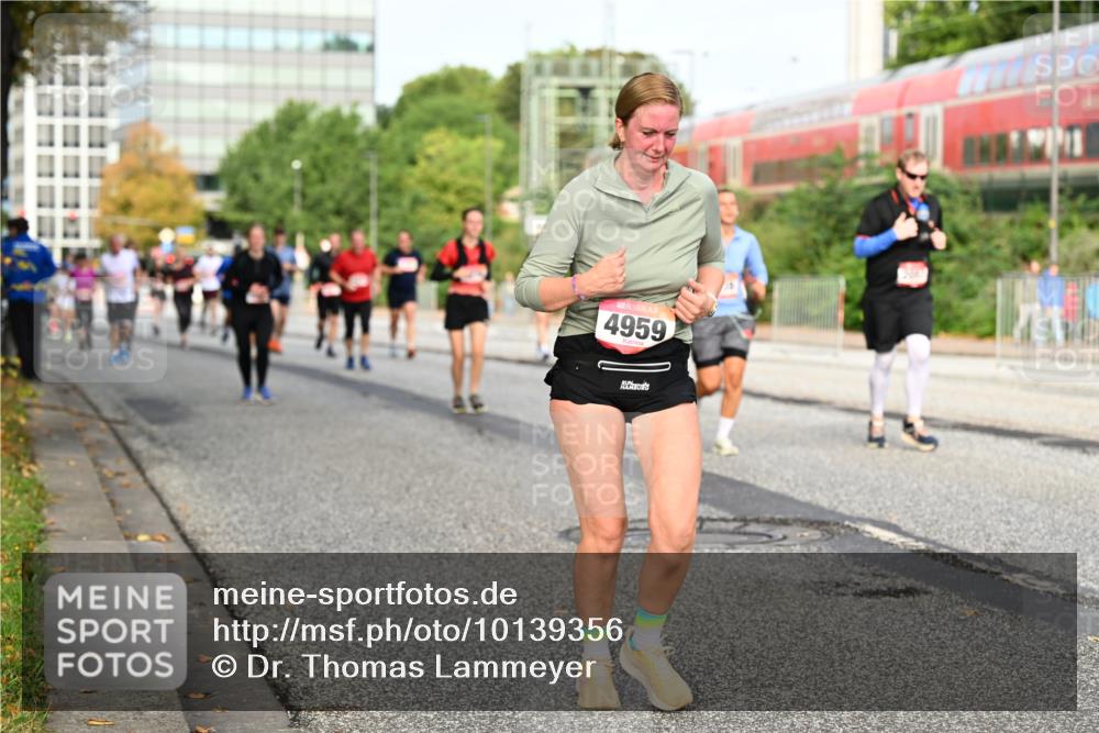 06.09.2026 - CURREX Alsterlauf Dr. Thomas Lammeyer http://msf.ph/oto/10139356 06.09.2026 10:06:20 Laufen 4959 meine-sportfotos.de