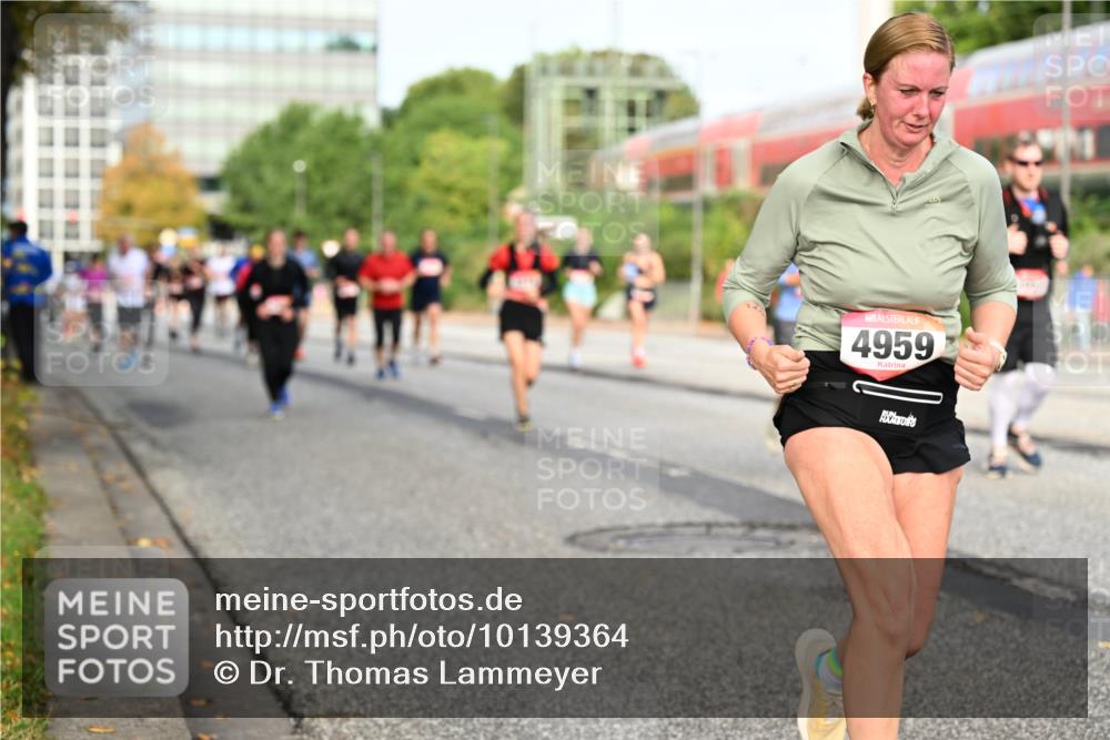 06.09.2026 - CURREX Alsterlauf Dr. Thomas Lammeyer http://msf.ph/oto/10139364 06.09.2026 10:06:20 Laufen 4959 meine-sportfotos.de
