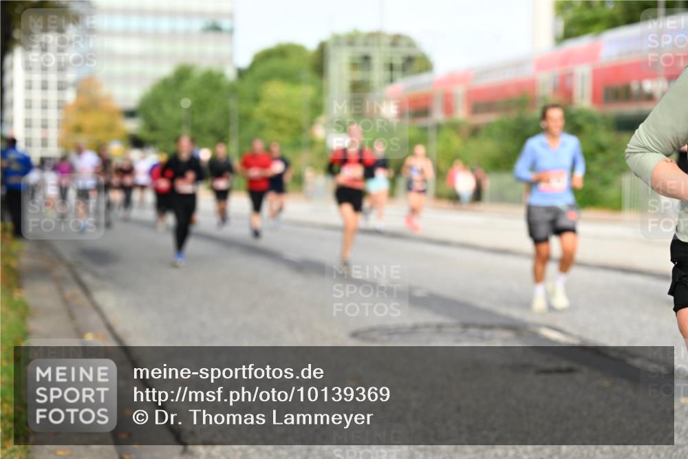 06.09.2026 - CURREX Alsterlauf Dr. Thomas Lammeyer http://msf.ph/oto/10139369 06.09.2026 10:06:21 Laufen  meine-sportfotos.de