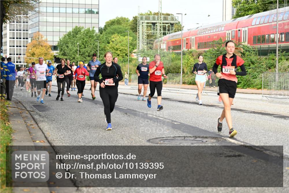 06.09.2026 - CURREX Alsterlauf Dr. Thomas Lammeyer http://msf.ph/oto/10139395 06.09.2026 10:06:23 Laufen 4697, 4166, 4238, 4816, 2566, 327, 2634 meine-sportfotos.de