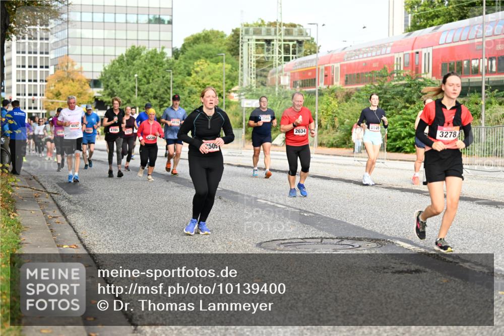 06.09.2026 - CURREX Alsterlauf Dr. Thomas Lammeyer http://msf.ph/oto/10139400 06.09.2026 10:06:24 Laufen 4697, 4855, 4166, 2840, 3213, 4238, 4816, 2509, 2566, 8149, 2634, 3278 meine-sportfotos.de