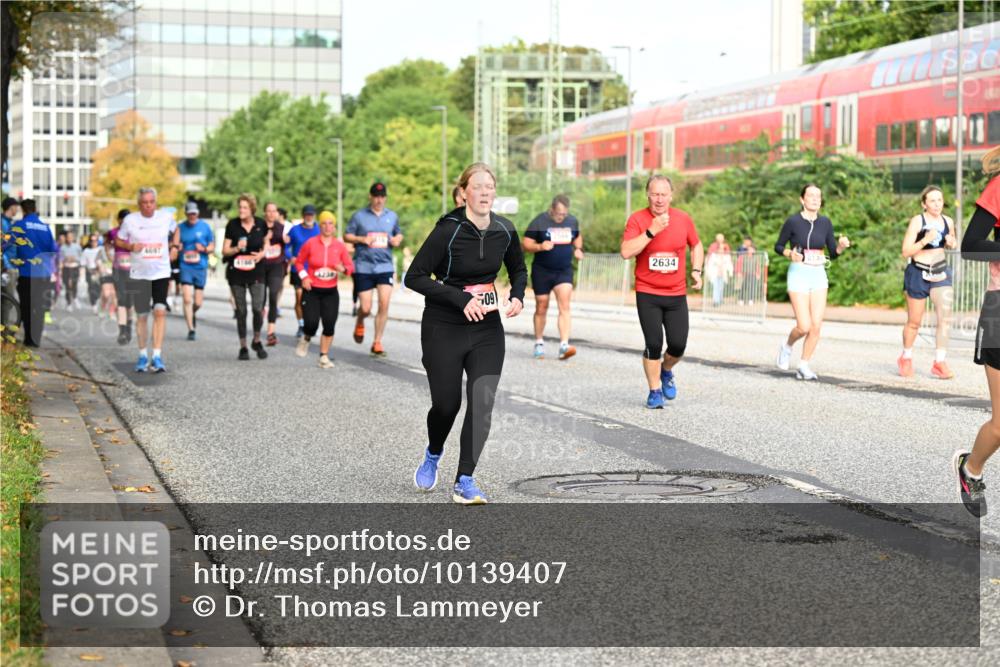 06.09.2026 - CURREX Alsterlauf Dr. Thomas Lammeyer http://msf.ph/oto/10139407 06.09.2026 10:06:25 Laufen 09, 2634 meine-sportfotos.de