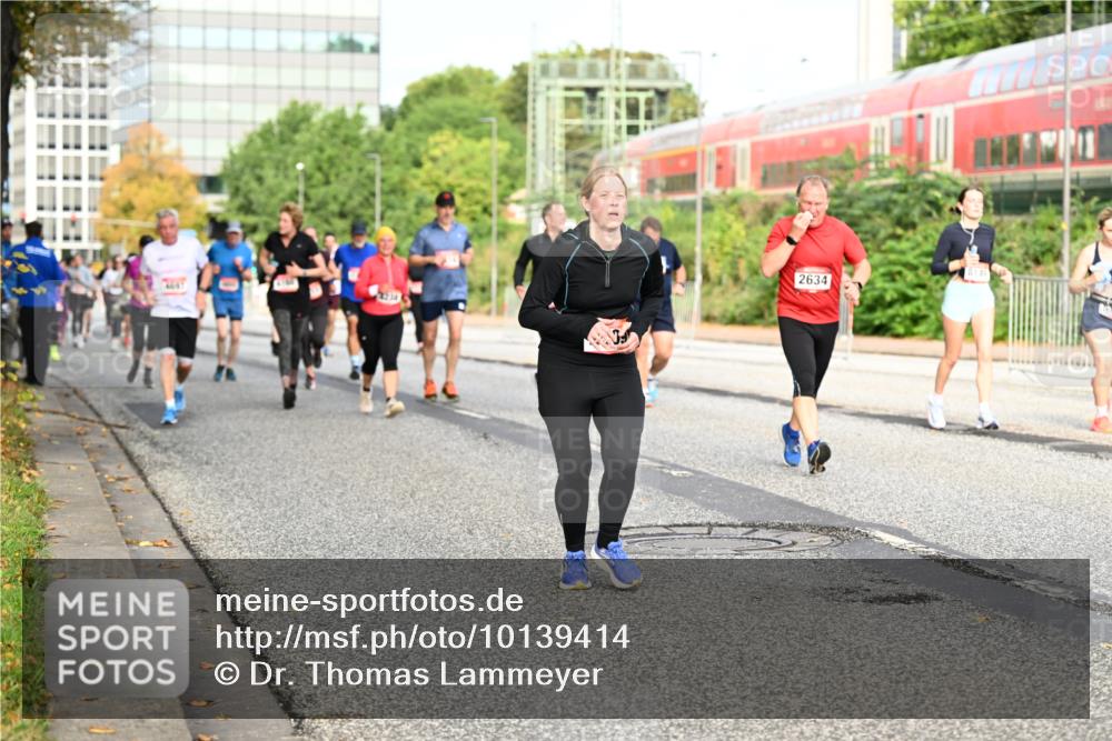 06.09.2026 - CURREX Alsterlauf Dr. Thomas Lammeyer http://msf.ph/oto/10139414 06.09.2026 10:06:25 Laufen 4667, 2634 meine-sportfotos.de