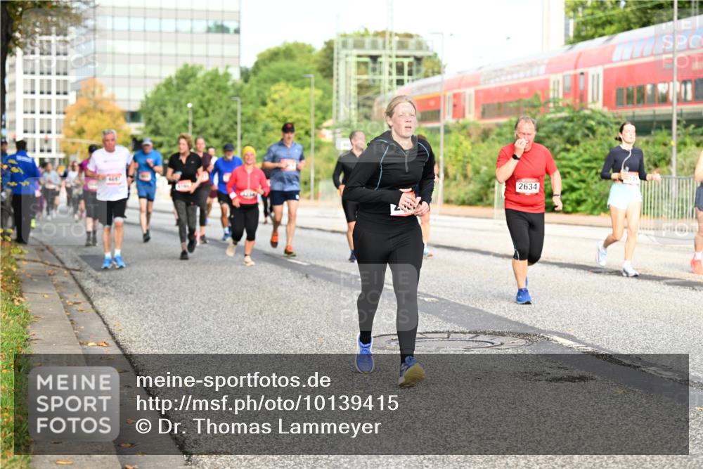 06.09.2026 - CURREX Alsterlauf Dr. Thomas Lammeyer http://msf.ph/oto/10139415 06.09.2026 10:06:25 Laufen 2634 meine-sportfotos.de