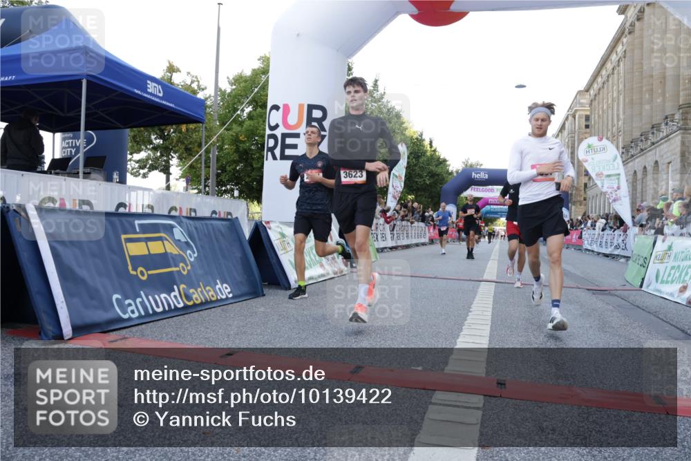 06.09.2026 - CURREX Alsterlauf Yannick Fuchs http://msf.ph/oto/10139422 06.09.2026 09:45:59 Ziel 2731, 2828, 3404, 3623, 4721, 4828, 5537, 6072, 6256, 6391, 8193 meine-sportfotos.de