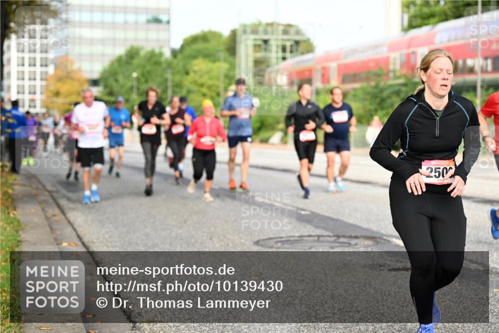 06.09.2026 - CURREX Alsterlauf Dr. Thomas Lammeyer http://msf.ph/oto/10139430 06.09.2026 10:06:27 Laufen 250 meine-sportfotos.de