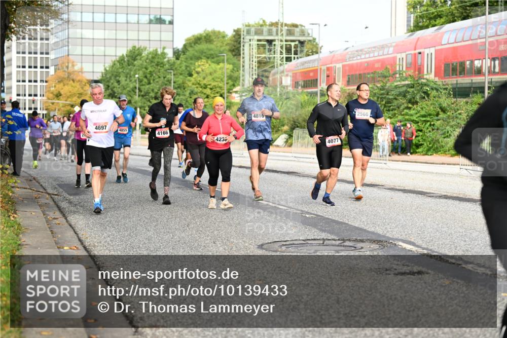 06.09.2026 - CURREX Alsterlauf Dr. Thomas Lammeyer http://msf.ph/oto/10139433 06.09.2026 10:06:27 Laufen 4697, 4855, 4166, 4230, 4816, 4077, 2566 meine-sportfotos.de