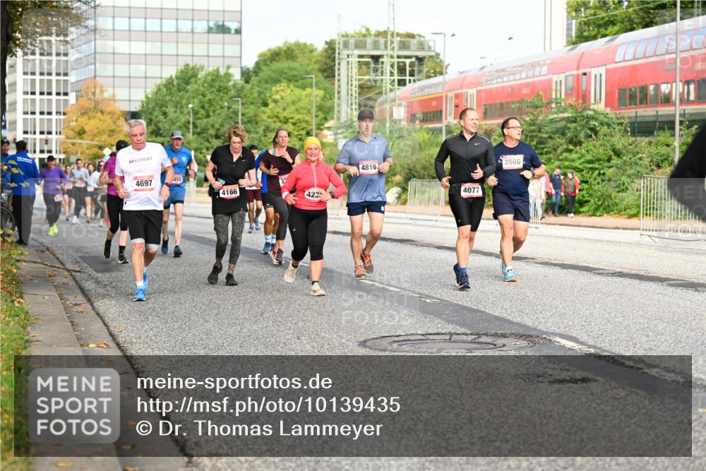 06.09.2026 - CURREX Alsterlauf Dr. Thomas Lammeyer http://msf.ph/oto/10139435 06.09.2026 10:06:27 Laufen 4697, 855, 4166, 422, 4816, 4077, 2566 meine-sportfotos.de