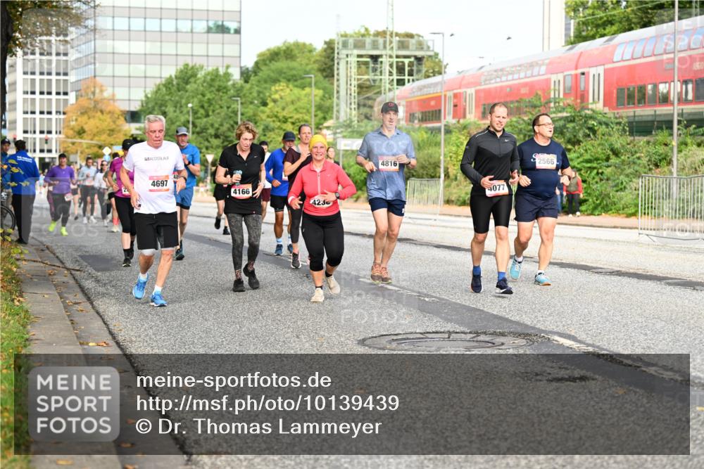 06.09.2026 - CURREX Alsterlauf Dr. Thomas Lammeyer http://msf.ph/oto/10139439 06.09.2026 10:06:28 Laufen 4697, 4166, 4236, 4816, 077, 2566 meine-sportfotos.de