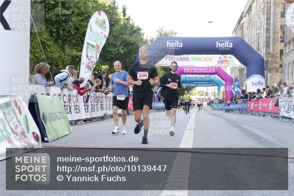 06.09.2026 - CURREX Alsterlauf Yannick Fuchs http://msf.ph/oto/10139447 06.09.2026 09:46:01 Ziel 2731, 2828, 3404, 3623, 4721, 5537, 5846, 6072, 6256, 6391, 8158, 8193 meine-sportfotos.de
