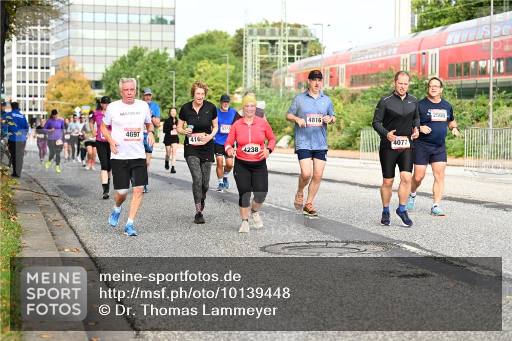 06.09.2026 - CURREX Alsterlauf Dr. Thomas Lammeyer http://msf.ph/oto/10139448 06.09.2026 10:06:28 Laufen 4697, 416, 5356, 4238, 4816, 4077, 2566 meine-sportfotos.de