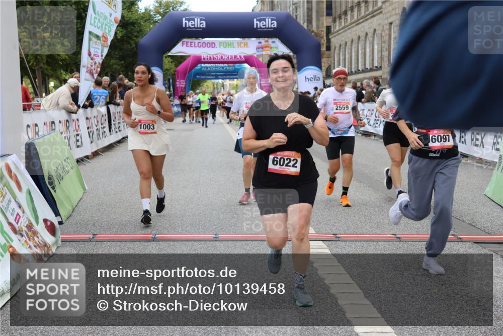 06.09.2026 - CURREX Alsterlauf Strokosch-Dieckow http://msf.ph/oto/10139458 06.09.2026 10:15:48 Ziel 1003, 2408, 2558, 2559, 3741, 3870, 4547, 4600, 4926, 5221, 6022, 6097 meine-sportfotos.de