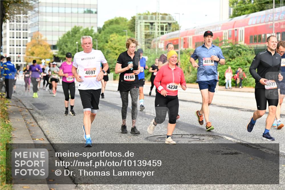 06.09.2026 - CURREX Alsterlauf Dr. Thomas Lammeyer http://msf.ph/oto/10139459 06.09.2026 10:06:29 Laufen 2840, 4697, 4166, 4238, 4816, 4077, 66 meine-sportfotos.de