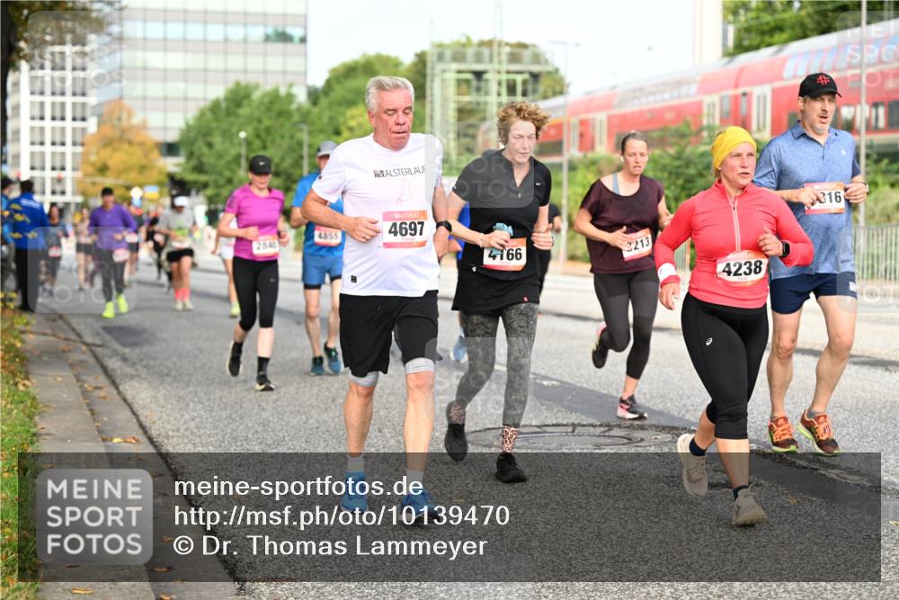 06.09.2026 - CURREX Alsterlauf Dr. Thomas Lammeyer http://msf.ph/oto/10139470 06.09.2026 10:06:30 Laufen 4855, 2840, 4697, 4166, 3213, 4238, 316 meine-sportfotos.de