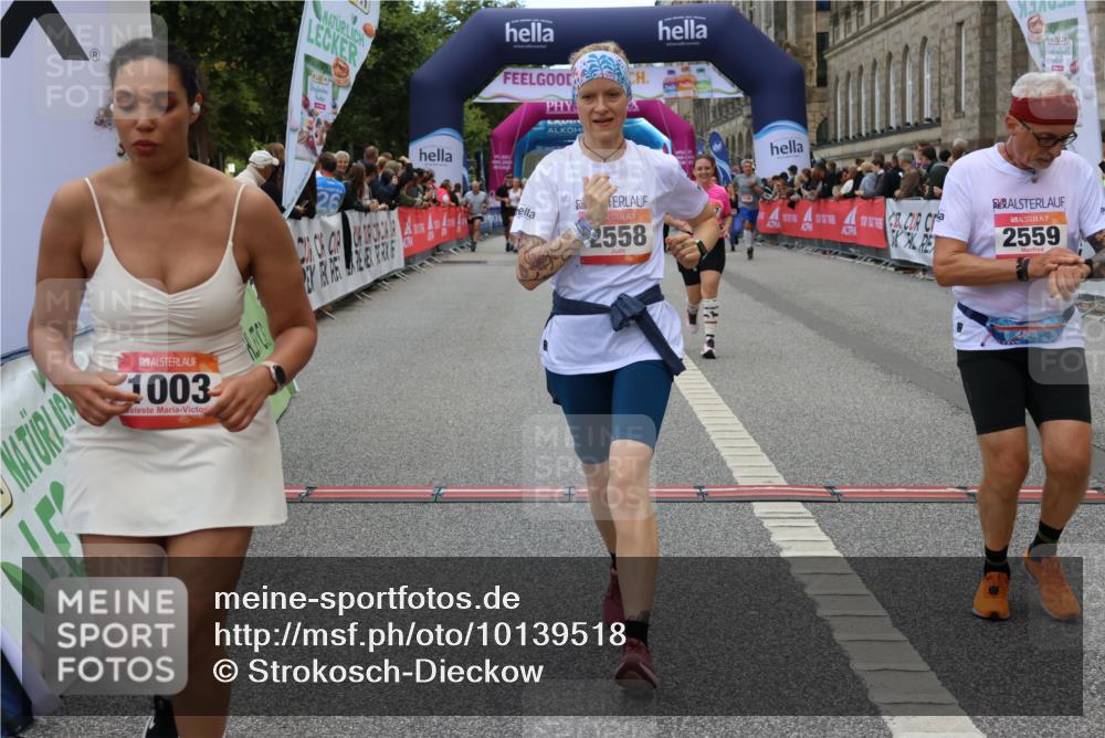 06.09.2026 - CURREX Alsterlauf Strokosch-Dieckow http://msf.ph/oto/10139518 06.09.2026 10:15:50 Ziel 1003, 2408, 2558, 2559, 3741, 3870, 4547, 4600, 4926, 5221, 6022, 6097 meine-sportfotos.de