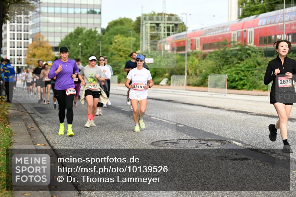 06.09.2026 - CURREX Alsterlauf Dr. Thomas Lammeyer http://msf.ph/oto/10139526 06.09.2026 10:06:35 Laufen 6220, 5818, 2674 meine-sportfotos.de
