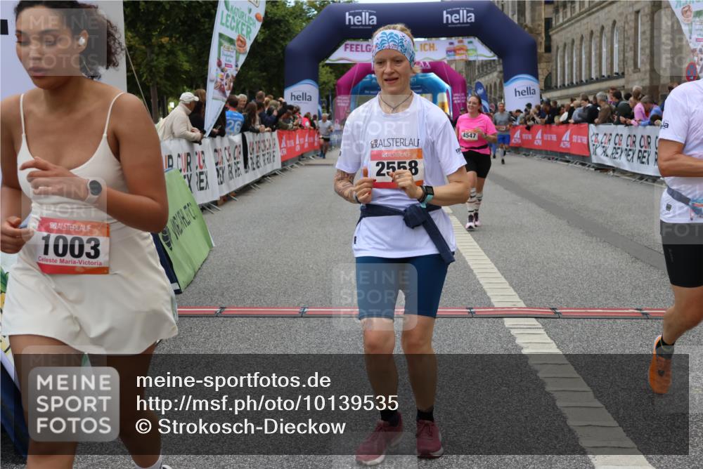 06.09.2026 - CURREX Alsterlauf Strokosch-Dieckow http://msf.ph/oto/10139535 06.09.2026 10:15:50 Ziel 1003, 2408, 2558, 2559, 3741, 3870, 4547, 4600, 4926, 5221, 6022, 6097 meine-sportfotos.de
