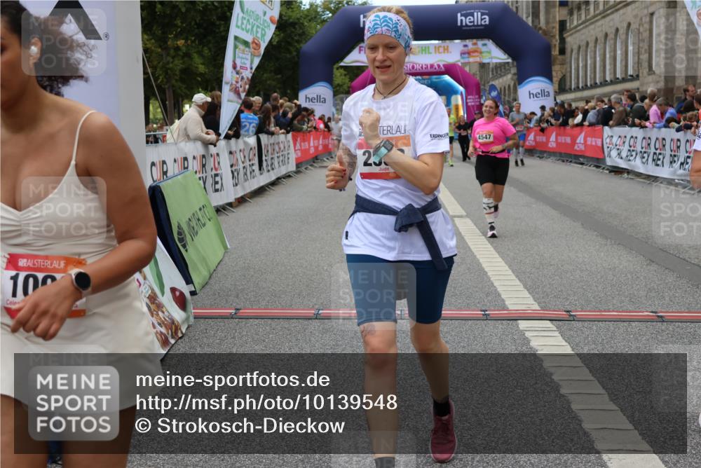06.09.2026 - CURREX Alsterlauf Strokosch-Dieckow http://msf.ph/oto/10139548 06.09.2026 10:15:50 Ziel 1003, 2408, 2558, 2559, 3741, 3870, 4547, 4600, 4926, 5221, 6022, 6097 meine-sportfotos.de