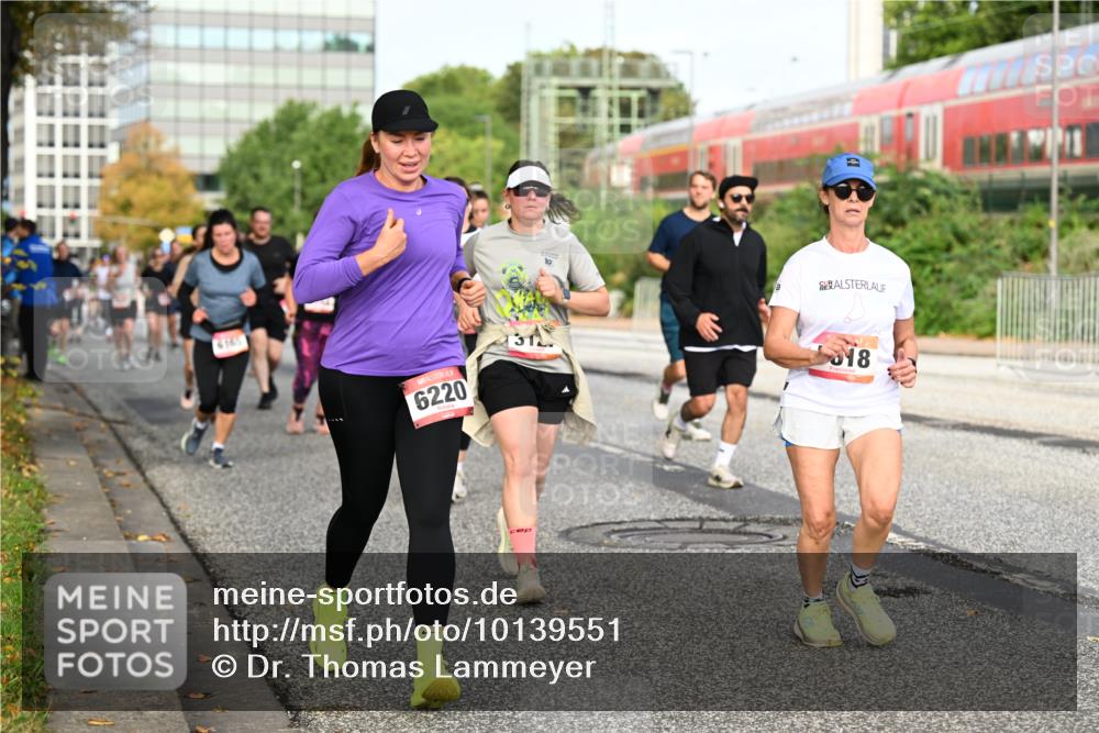 06.09.2026 - CURREX Alsterlauf Dr. Thomas Lammeyer http://msf.ph/oto/10139551 06.09.2026 10:06:38 Laufen 6165, 10, 6220, 31, 18 meine-sportfotos.de