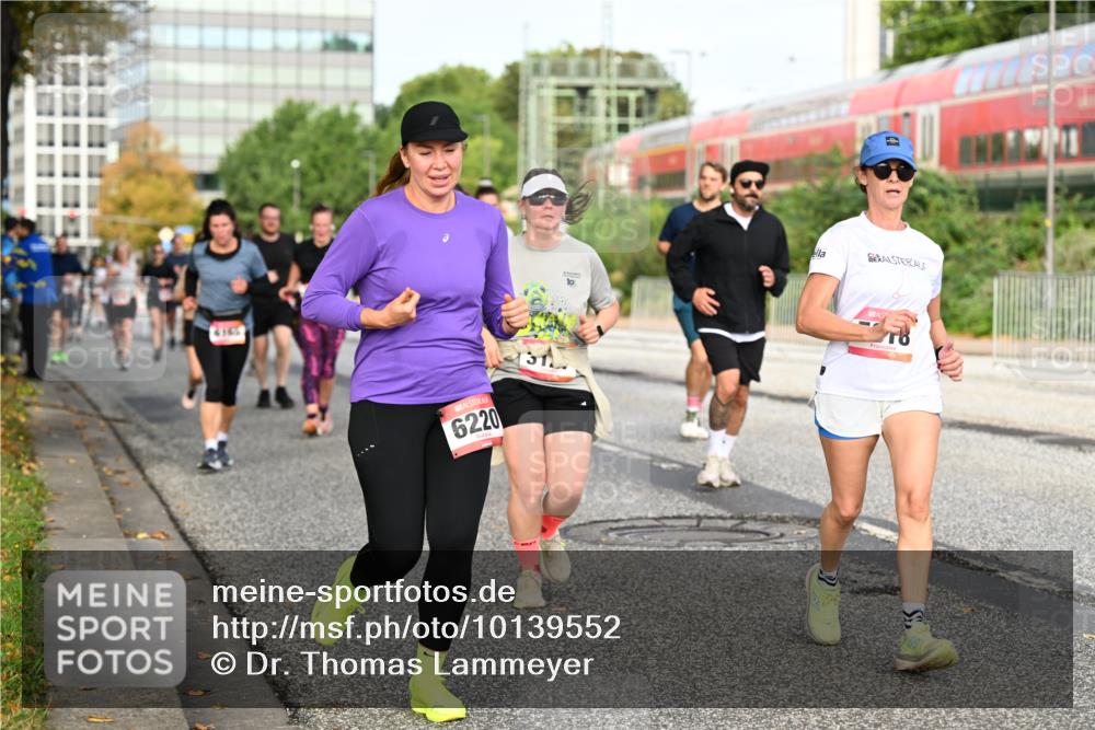 06.09.2026 - CURREX Alsterlauf Dr. Thomas Lammeyer http://msf.ph/oto/10139552 06.09.2026 10:06:38 Laufen 6165, 6220, 51, 10 meine-sportfotos.de