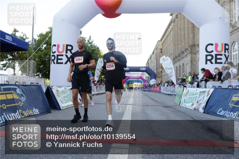 06.09.2026 - CURREX Alsterlauf Yannick Fuchs http://msf.ph/oto/10139554 06.09.2026 09:46:03 Ziel 2122, 2731, 2828, 3404, 3623, 4721, 5537, 5846, 6256, 6391, 8158 meine-sportfotos.de