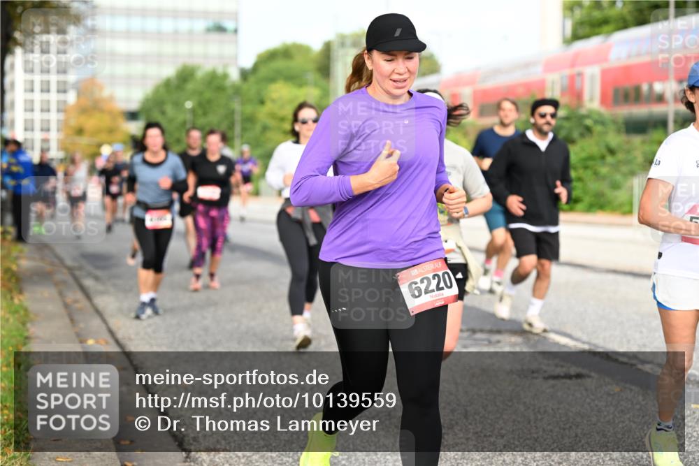 06.09.2026 - CURREX Alsterlauf Dr. Thomas Lammeyer http://msf.ph/oto/10139559 06.09.2026 10:06:38 Laufen 6220 meine-sportfotos.de