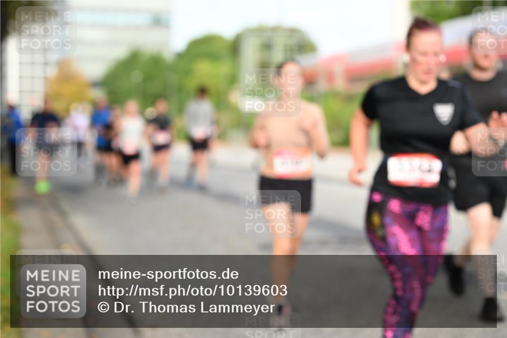 06.09.2026 - CURREX Alsterlauf Dr. Thomas Lammeyer http://msf.ph/oto/10139603 06.09.2026 10:06:43 Laufen 3322 meine-sportfotos.de