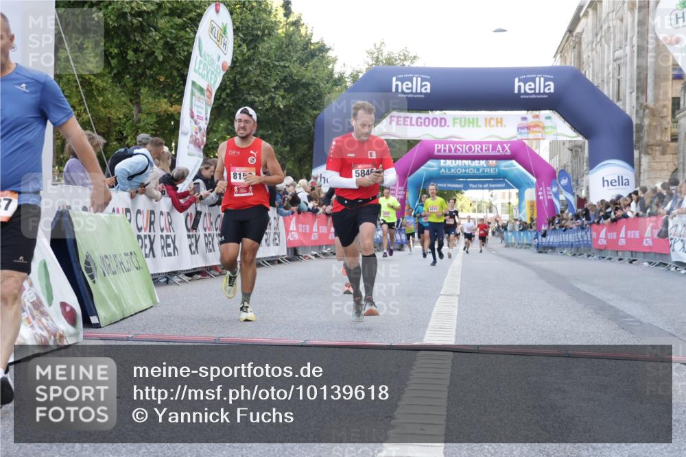 06.09.2026 - CURREX Alsterlauf Yannick Fuchs http://msf.ph/oto/10139618 06.09.2026 09:46:04 Ziel 2122, 2731, 2828, 3404, 3623, 4721, 5537, 5846, 6256, 6391, 8158 meine-sportfotos.de