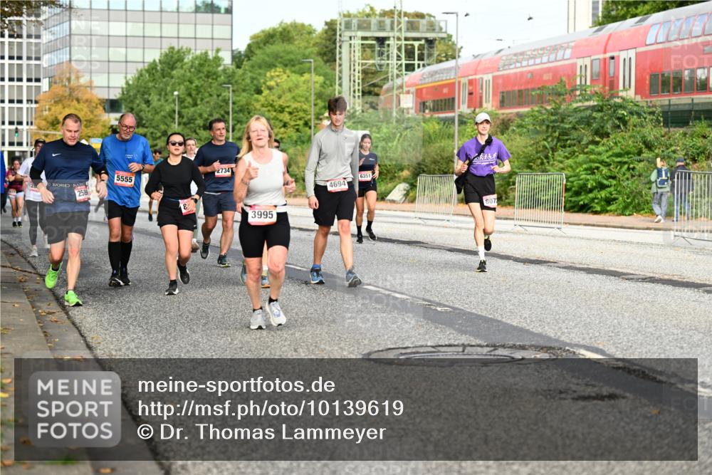 06.09.2026 - CURREX Alsterlauf Dr. Thomas Lammeyer http://msf.ph/oto/10139619 06.09.2026 10:06:45 Laufen 5555, 2589, 2734, 3995, 4694, 6351, 8072 meine-sportfotos.de
