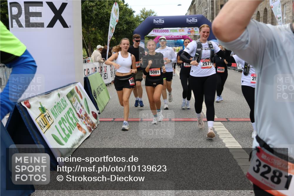 06.09.2026 - CURREX Alsterlauf Strokosch-Dieckow http://msf.ph/oto/10139623 06.09.2026 10:16:02 Ziel 2570, 2571, 2689, 3234, 3281, 3311, 4028, 4043, 4154, 4156, 4264, 4319, 4320, 4733, 5065, 5081, 5476, 5618, 8218 meine-sportfotos.de