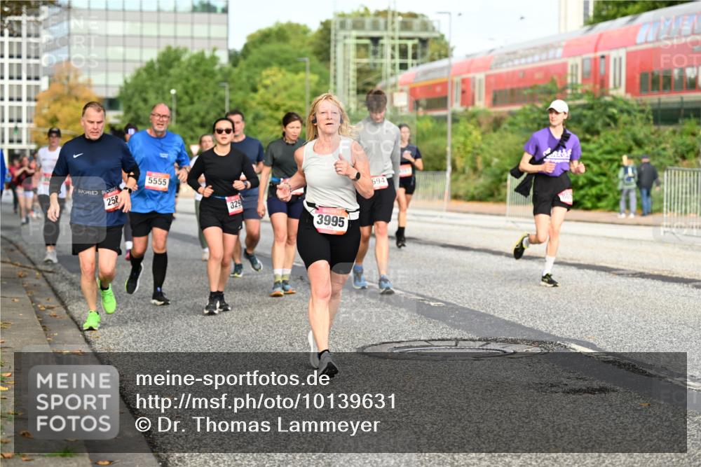 06.09.2026 - CURREX Alsterlauf Dr. Thomas Lammeyer http://msf.ph/oto/10139631 06.09.2026 10:06:46 Laufen 258, 5555, 329, 3995, 694 meine-sportfotos.de