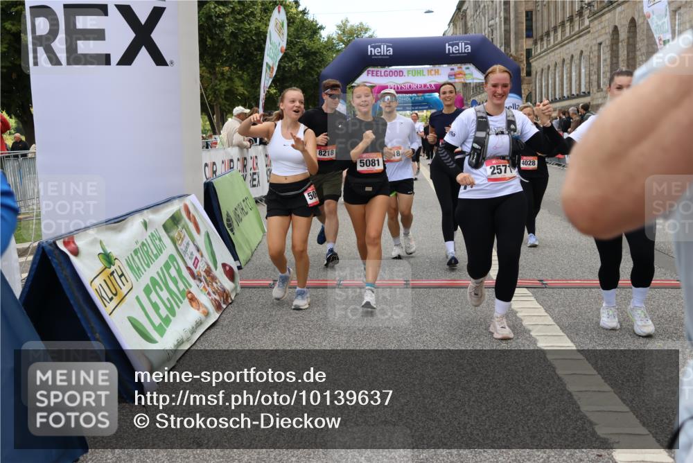 06.09.2026 - CURREX Alsterlauf Strokosch-Dieckow http://msf.ph/oto/10139637 06.09.2026 10:16:02 Ziel 2570, 2571, 2689, 3234, 3281, 3311, 4028, 4043, 4154, 4156, 4264, 4319, 4320, 4733, 5065, 5081, 5476, 5618, 8218 meine-sportfotos.de