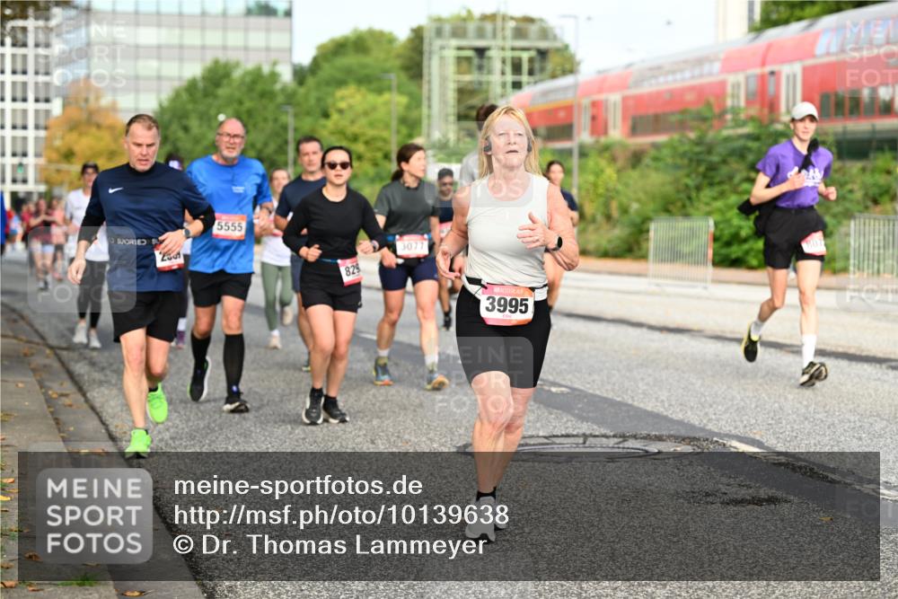 06.09.2026 - CURREX Alsterlauf Dr. Thomas Lammeyer http://msf.ph/oto/10139638 06.09.2026 10:06:47 Laufen 2301, 5555, 829, 3077, 3995, 807 meine-sportfotos.de