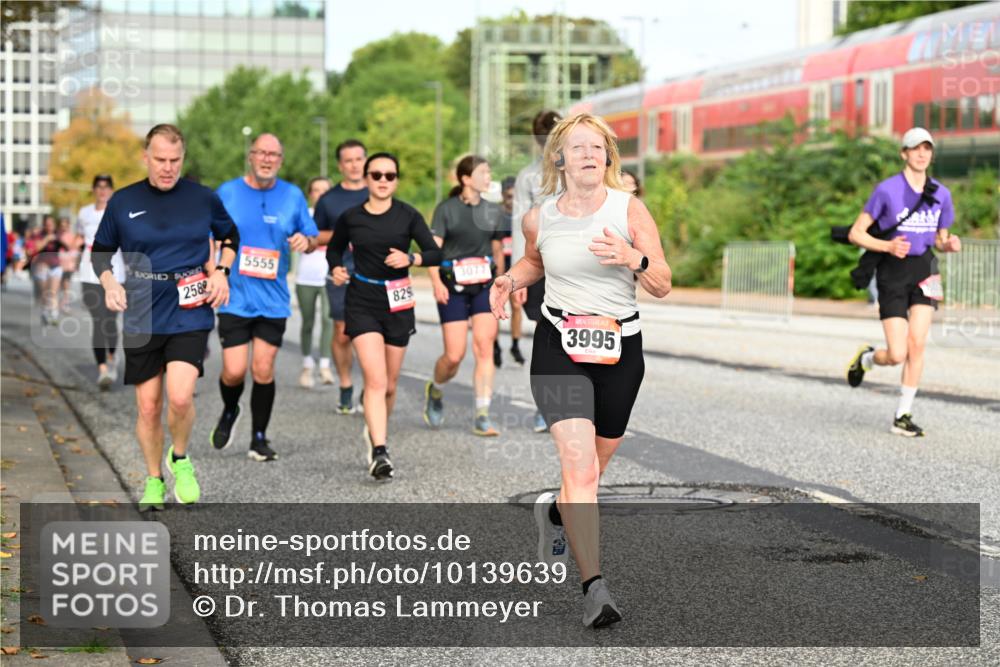 06.09.2026 - CURREX Alsterlauf Dr. Thomas Lammeyer http://msf.ph/oto/10139639 06.09.2026 10:06:47 Laufen 5555, 258, 829, 3077, 3995 meine-sportfotos.de