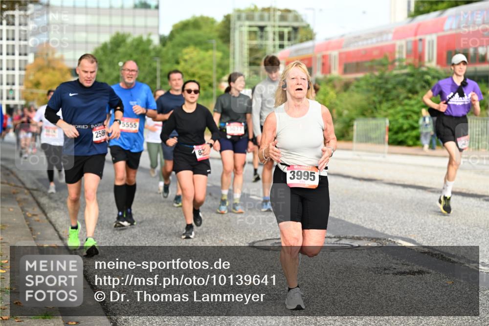 06.09.2026 - CURREX Alsterlauf Dr. Thomas Lammeyer http://msf.ph/oto/10139641 06.09.2026 10:06:47 Laufen 44, 5555, 258, 83, 3077, 3995 meine-sportfotos.de