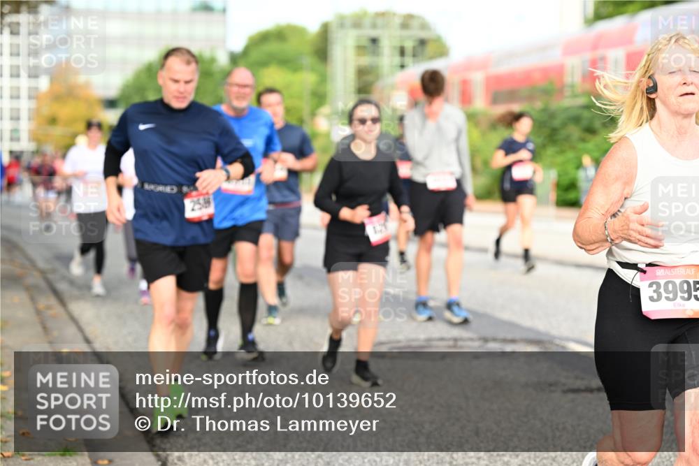 06.09.2026 - CURREX Alsterlauf Dr. Thomas Lammeyer http://msf.ph/oto/10139652 06.09.2026 10:06:48 Laufen 25, 1, 25, 3995 meine-sportfotos.de