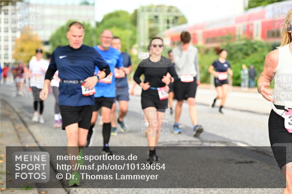 06.09.2026 - CURREX Alsterlauf Dr. Thomas Lammeyer http://msf.ph/oto/10139654 06.09.2026 10:06:48 Laufen  meine-sportfotos.de