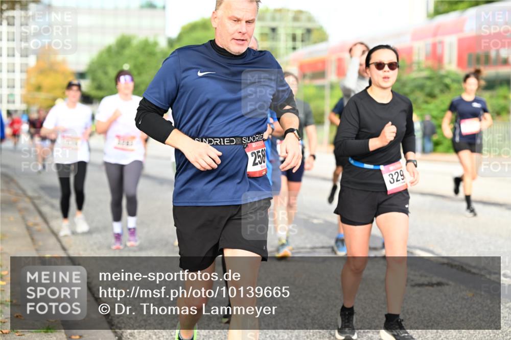 06.09.2026 - CURREX Alsterlauf Dr. Thomas Lammeyer http://msf.ph/oto/10139665 06.09.2026 10:06:49 Laufen 258, 329, 329 meine-sportfotos.de