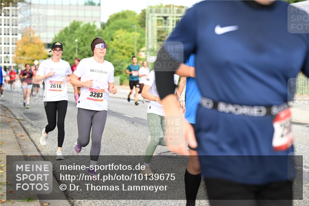 06.09.2026 - CURREX Alsterlauf Dr. Thomas Lammeyer http://msf.ph/oto/10139675 06.09.2026 10:06:50 Laufen 2616, 3283 meine-sportfotos.de