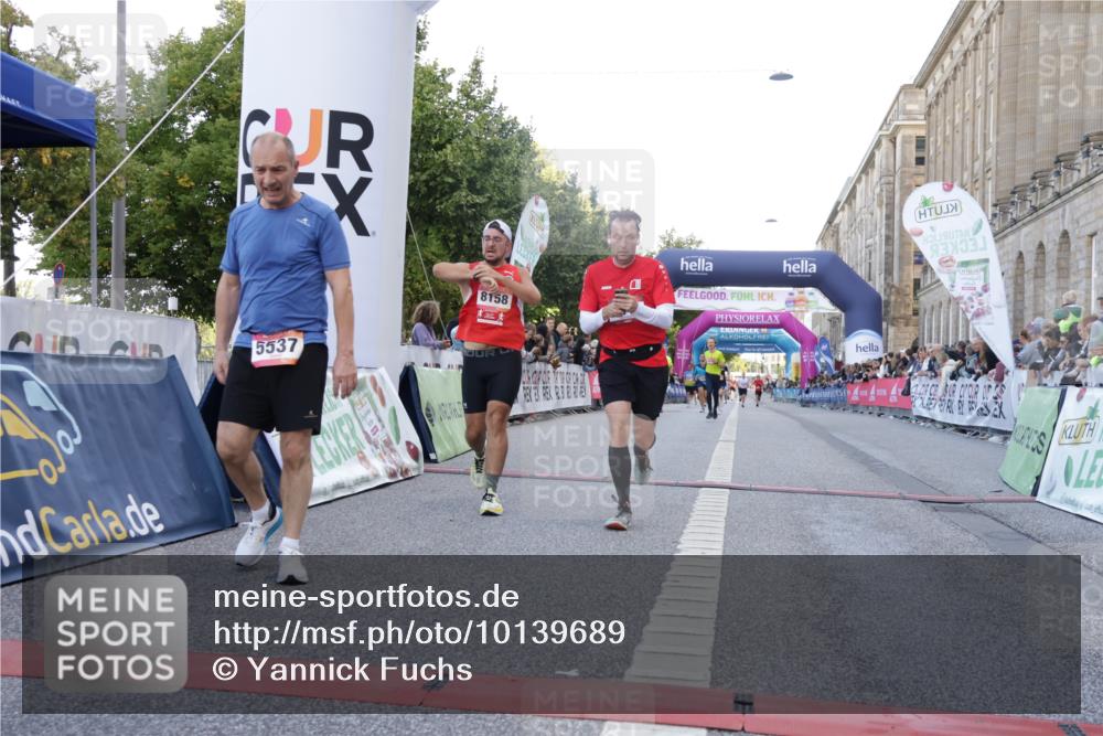 06.09.2026 - CURREX Alsterlauf Yannick Fuchs http://msf.ph/oto/10139689 06.09.2026 09:46:05 Ziel 2122, 2731, 2828, 3404, 3623, 5537, 5846, 6256, 6391, 8158 meine-sportfotos.de