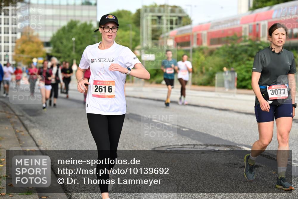 06.09.2026 - CURREX Alsterlauf Dr. Thomas Lammeyer http://msf.ph/oto/10139692 06.09.2026 10:06:52 Laufen 2616, 3077 meine-sportfotos.de