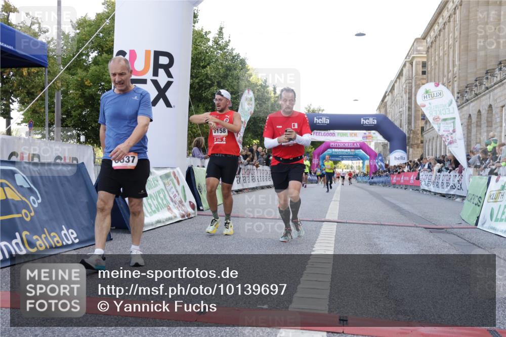 06.09.2026 - CURREX Alsterlauf Yannick Fuchs http://msf.ph/oto/10139697 06.09.2026 09:46:06 Ziel 2122, 2731, 2828, 3404, 3623, 5537, 5846, 6014, 6256, 6391, 8158, 8210 meine-sportfotos.de