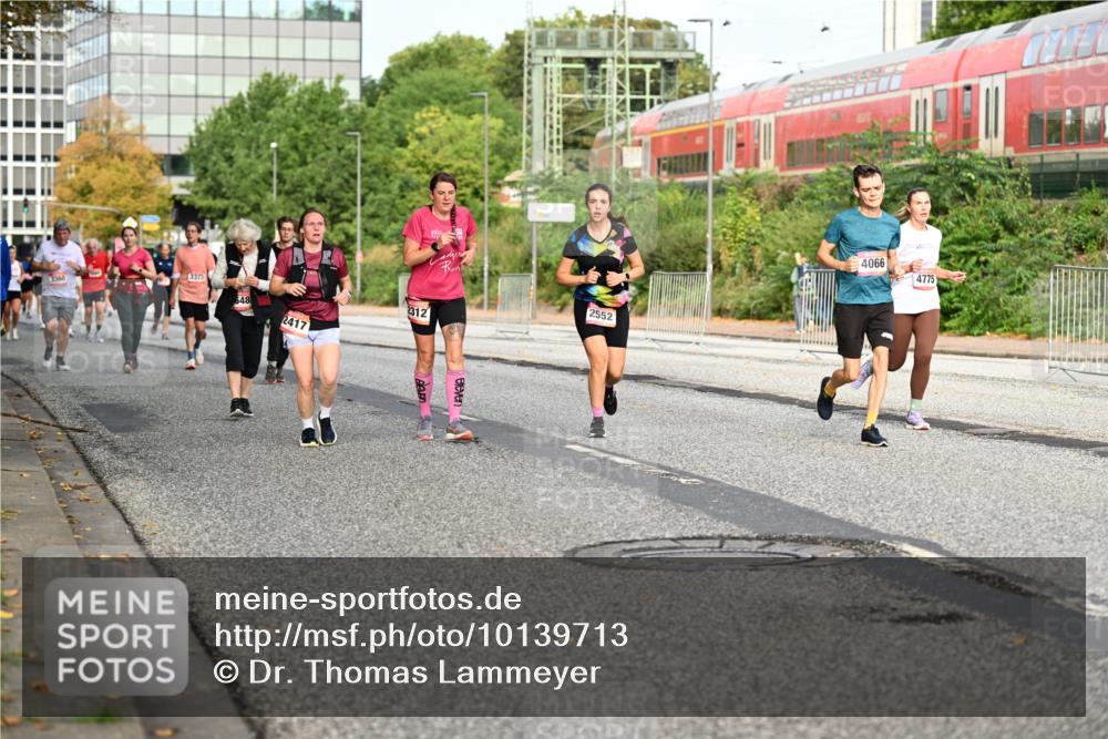06.09.2026 - CURREX Alsterlauf Dr. Thomas Lammeyer http://msf.ph/oto/10139713 06.09.2026 10:06:54 Laufen 3360, 3373, 648, 2417, 2312, 2552, 4066, 4775 meine-sportfotos.de